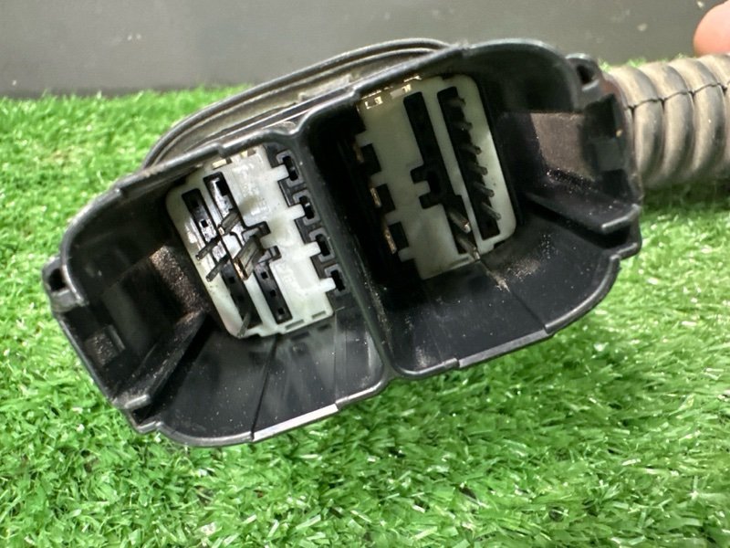 Проводка двери Ford Focus 3 HB 2012 CB8