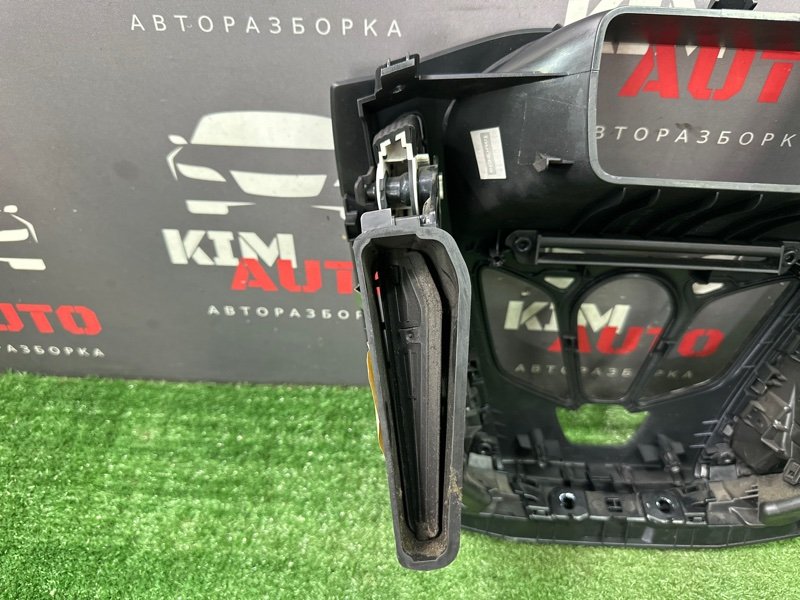 Рамка магнитолы с дефлекторами Ford Focus 3 HB 2012 CB8