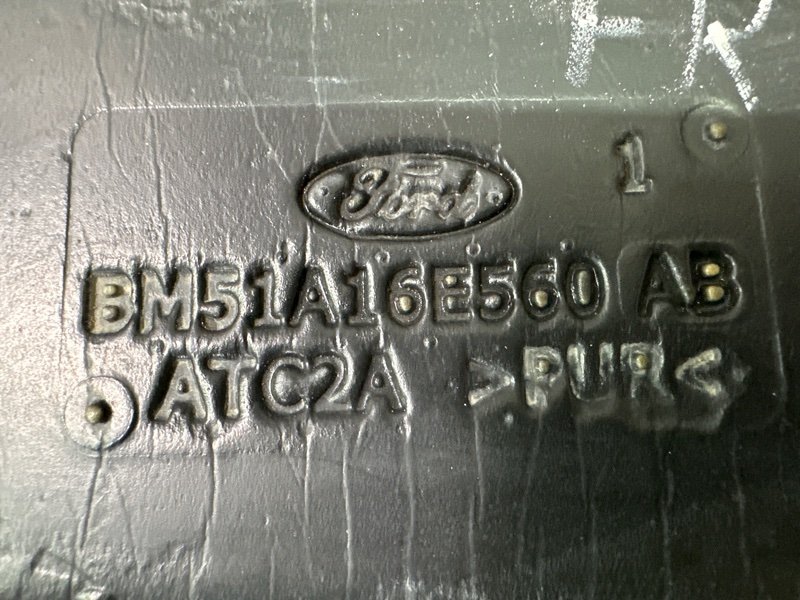 Пыльник крыла Ford Focus 3 HB 2012 CB8