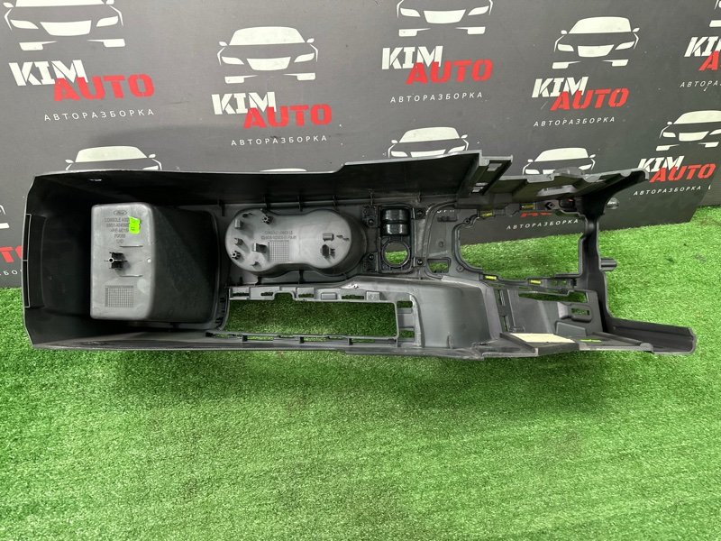 Консоль центральная Ford Focus 3 HB 2012 CB8
