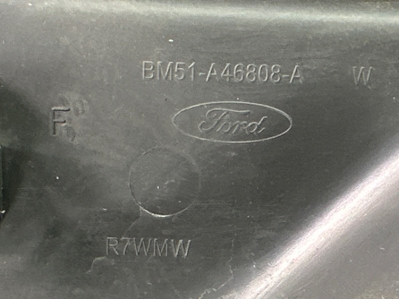 Опора полки багажника Ford Focus 3 HB 2012 CB8