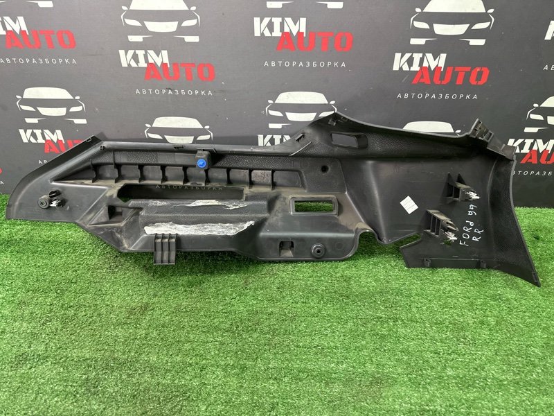 Опора полки багажника Ford Focus 3 HB 2012 CB8