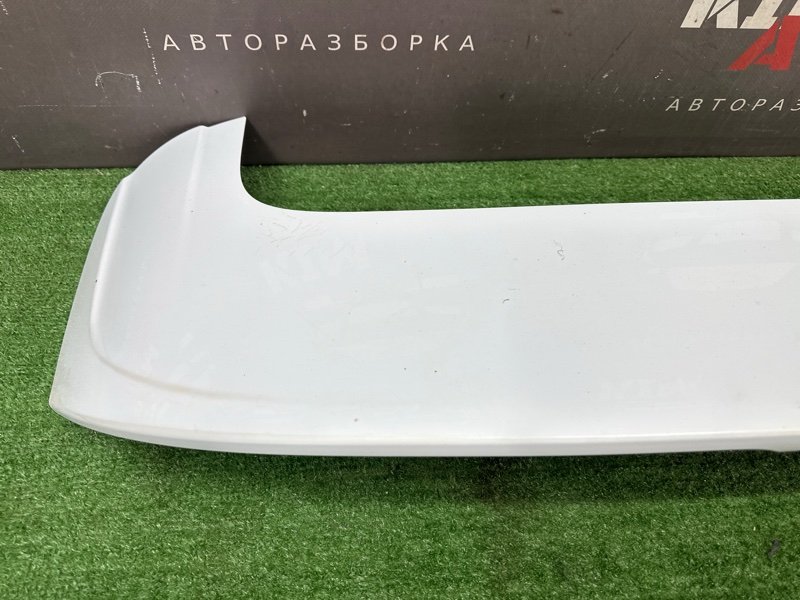 Спойлер крышки багажника Ford Focus 3 HB 2012 CB8