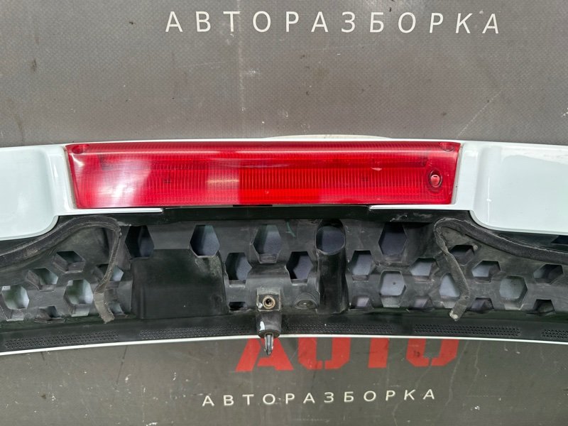 Спойлер крышки багажника Ford Focus 3 HB 2012 CB8