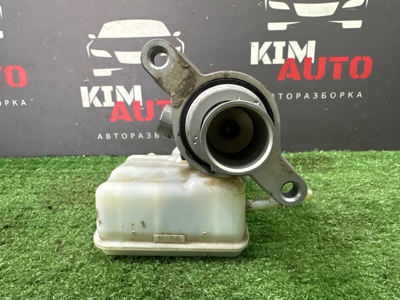 Главный тормозной цилиндр с бочком Ford Focus 3 HB 2012 CB8