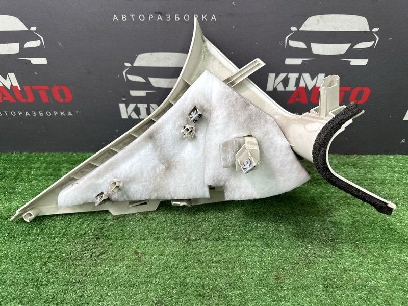 Накладка стойки верхняя Ford Focus 3 HB 2012 CB8