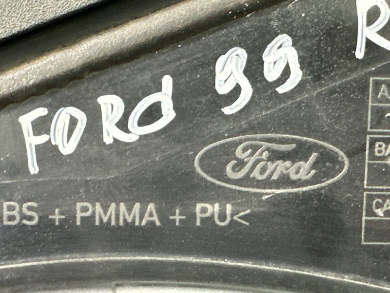 Накладка двери наружняя Ford Focus 3 HB 2012 CB8