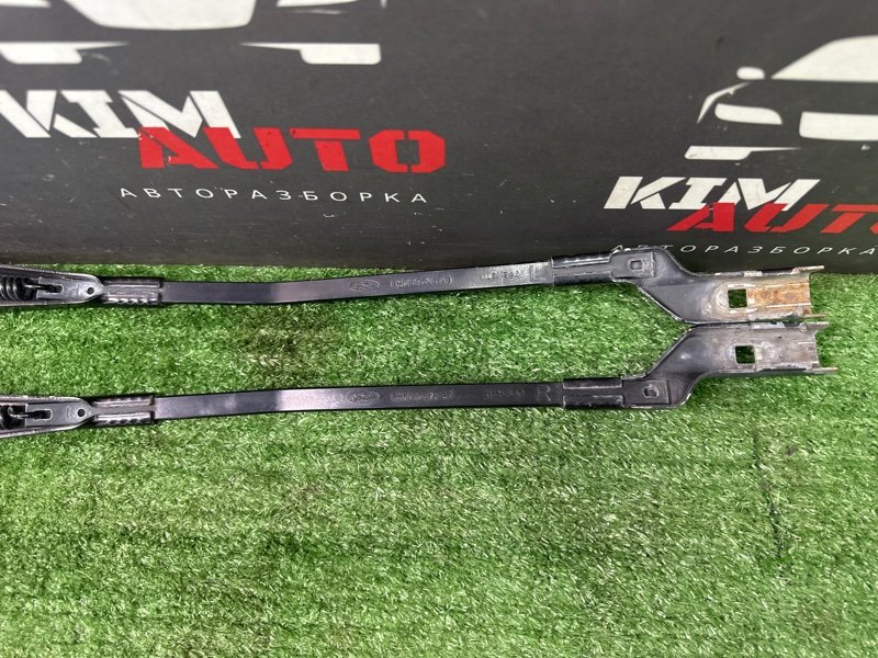 Поводки дворников Ford Focus 3 HB 2012 CB8
