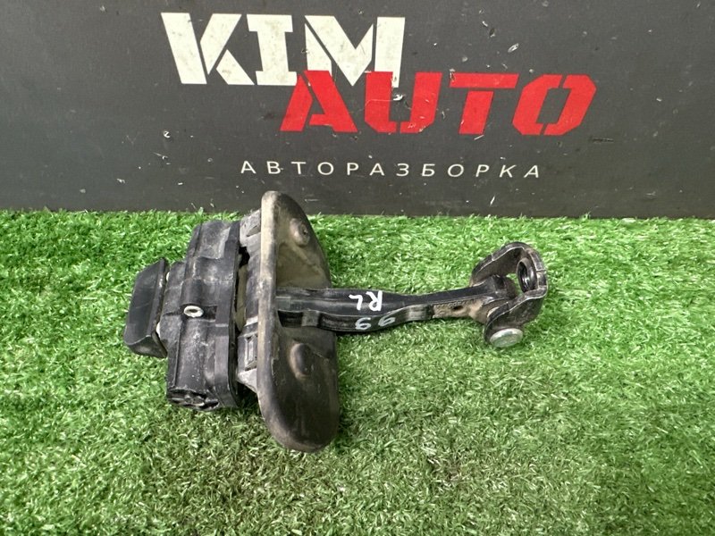 Ограничитель двери Ford Focus 3 HB 2012 CB8