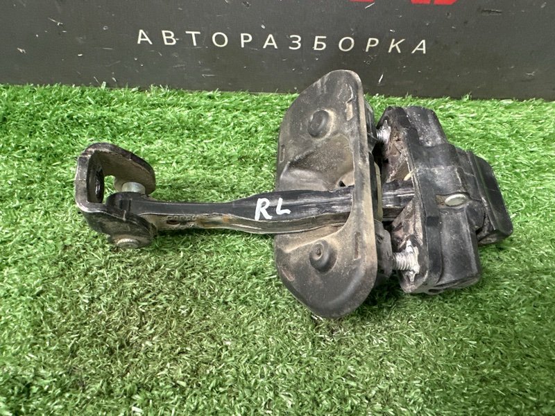 Ограничитель двери Ford Focus 3 HB 2012 CB8