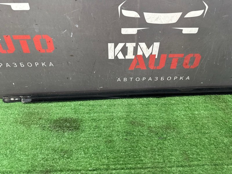 Уплотнитель стекла наружный (Бархотка) Ford Focus 3 HB 2012 CB8