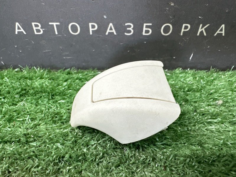 Крючок для верхней одежды Ford Focus 3 HB 2012 CB8
