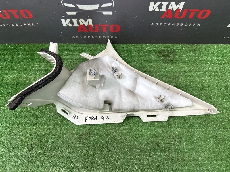 Накладка стойки кузова Ford Focus 3 HB 2012 CB8
