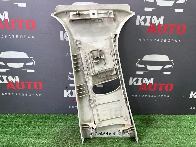 Накладка центральной стойки верхняя Ford Focus 3 HB 2012 CB8