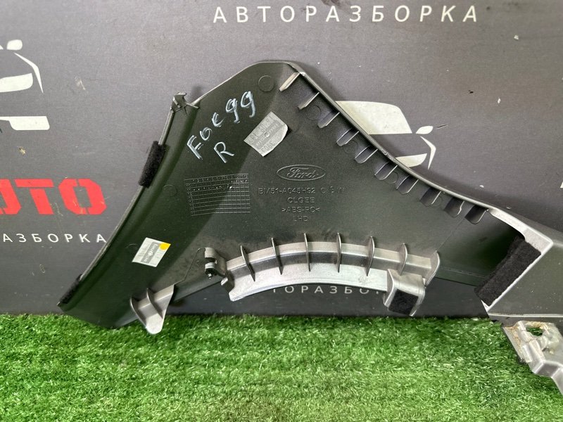 Накладка центральной консоли Ford Focus 3 HB 2012 CB8