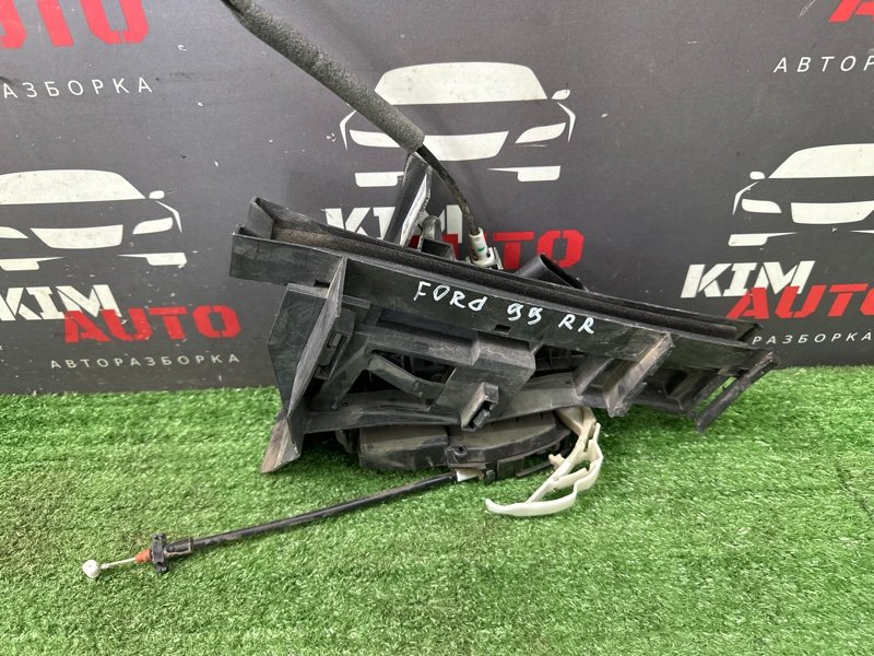 Замок двери Ford Focus 3 HB 2012 CB8