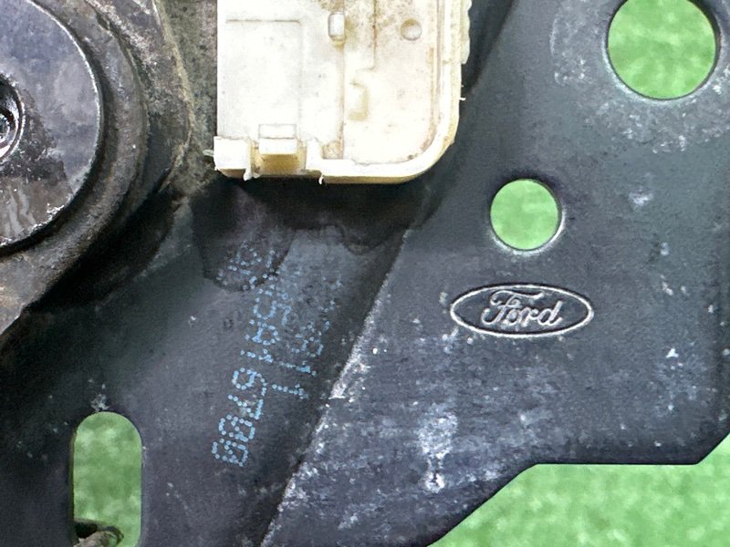 Замок капота Ford Focus 3 HB 2012 CB8