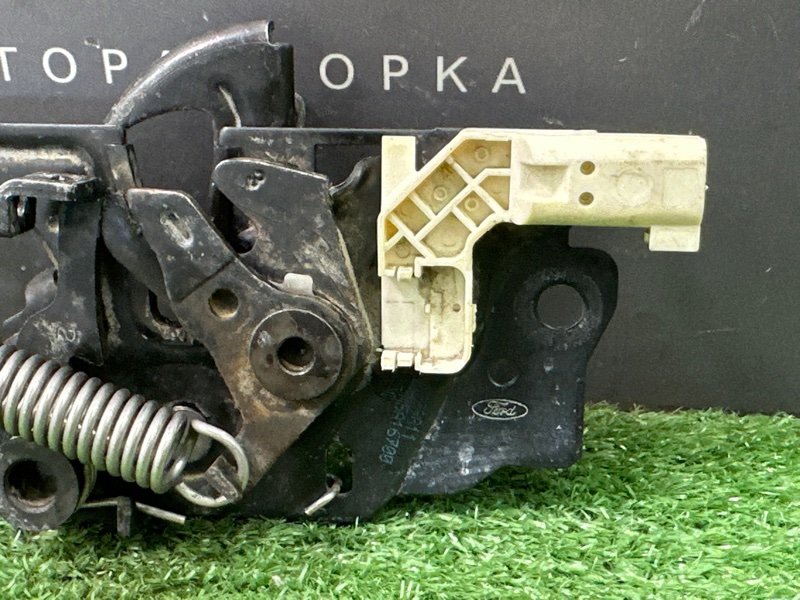 Замок капота Ford Focus 3 HB 2012 CB8