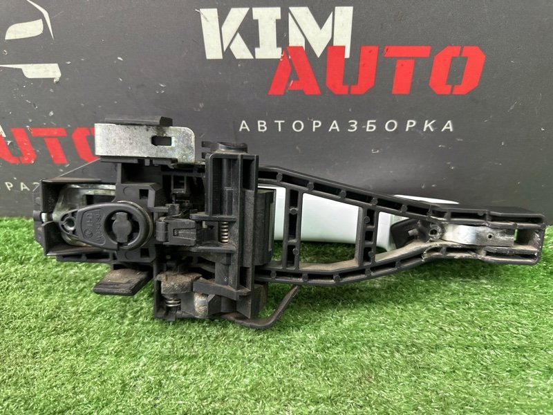 Ручка двери наружная в сборе Ford Focus 3 HB 2012 CB8