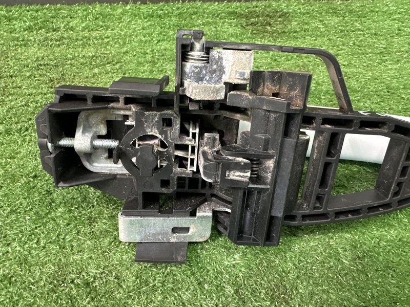 Ручка двери наружная в сборе Ford Focus 3 HB 2012 CB8