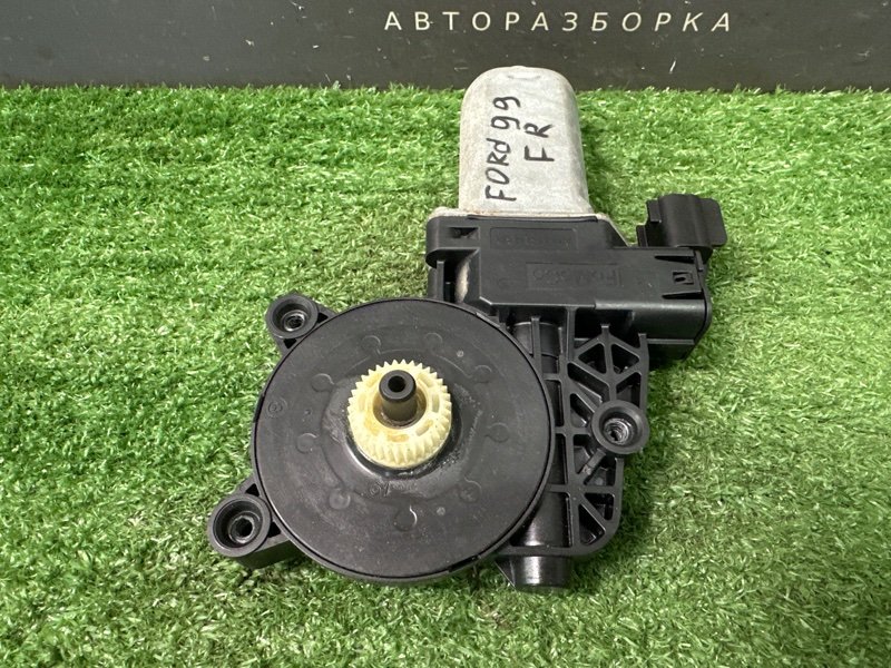 Мотор стеклоподъемника Ford Focus 3 HB 2012 CB8