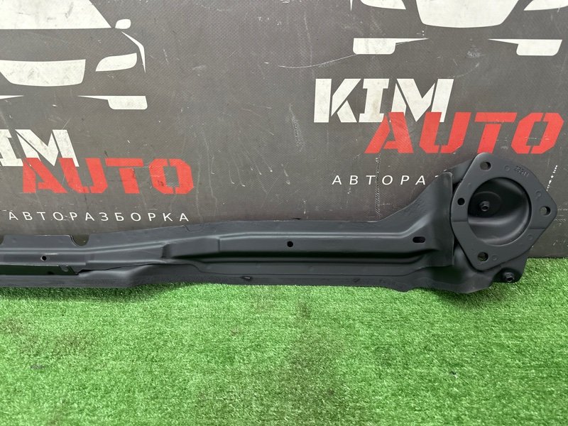 Растяжка/распорка передних стоек Ford Focus 3 HB 2012 CB8
