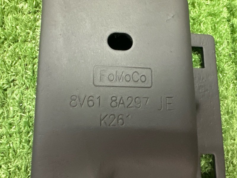Опора радиаторов Ford Focus 3 HB 2012 CB8