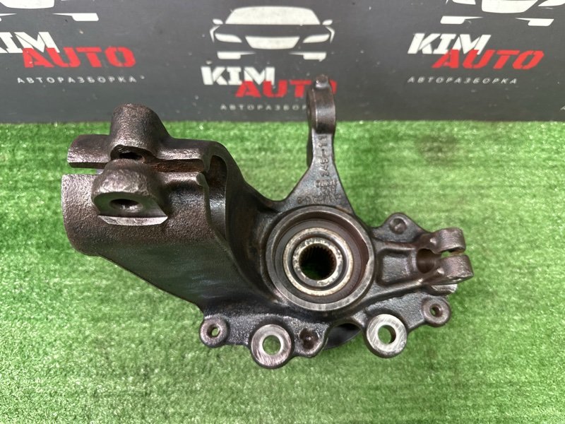 Кулак поворотный Ford Focus 3 HB 2012 CB8
