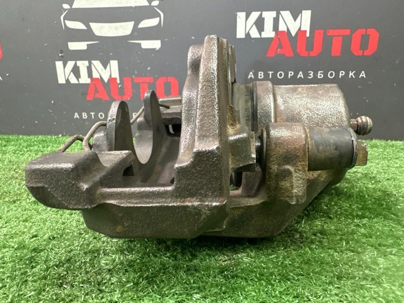 Суппорт тормозной Ford Focus 3 HB 2012 CB8