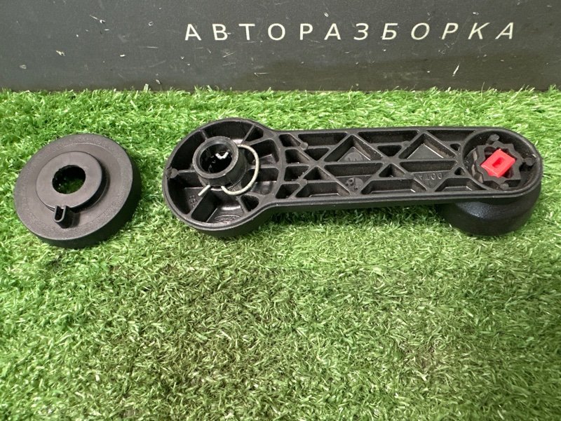 Ручка стеклоподъемника Ford Focus 3 HB 2012 CB8