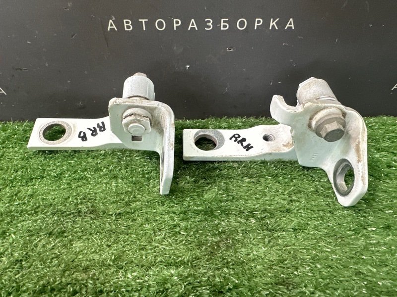 Петли двери Ford Focus 3 HB 2012 CB8