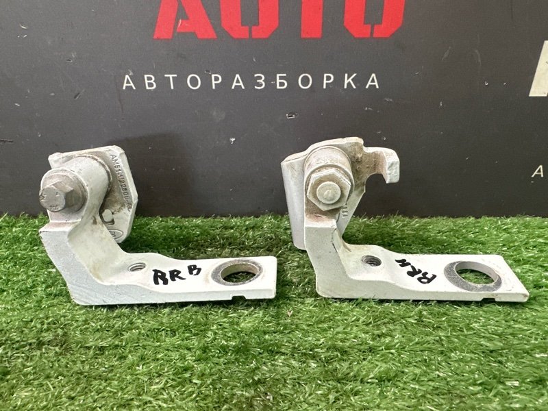 Петли двери Ford Focus 3 HB 2012 CB8