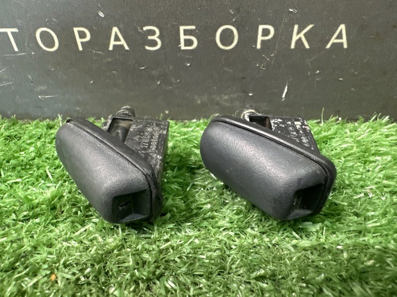 Форсунка стеклоомывателя Ford Focus 3 HB 2012 CB8