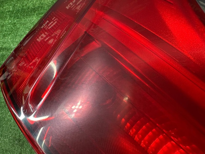 Фонарь Ford Focus 3 HB 2012 CB8