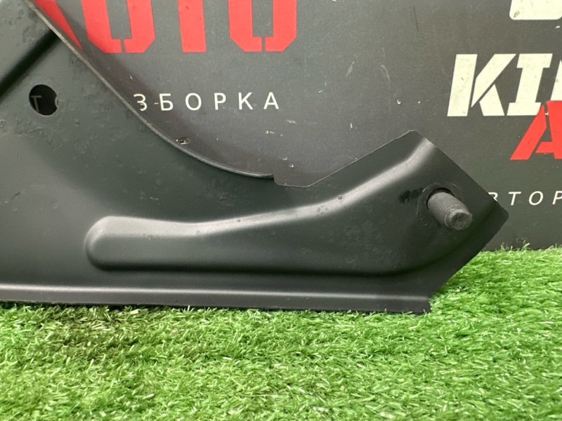 Кронштейн переднего подрамника Ford Focus 3 HB 2012 CB8