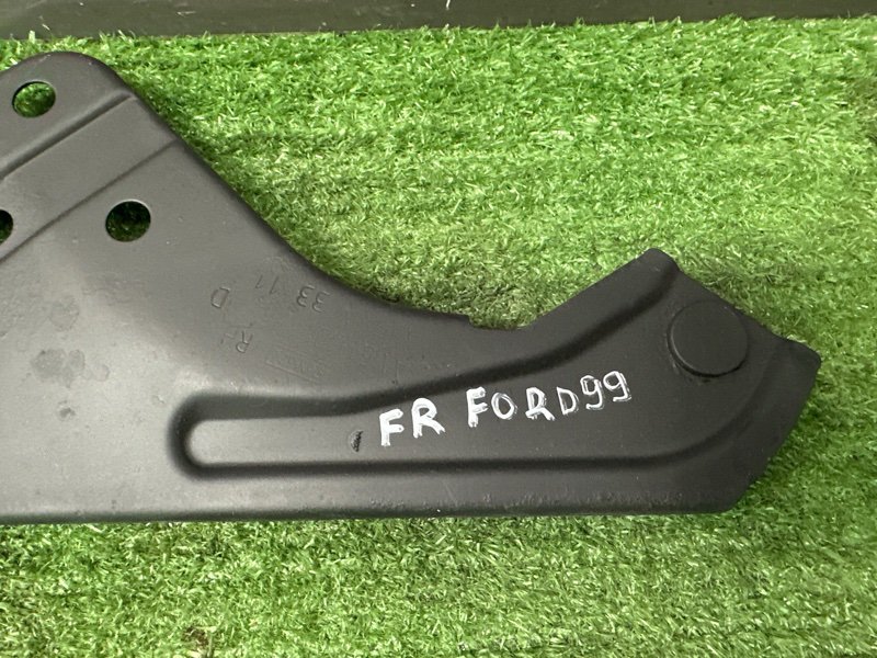 Кронштейн переднего подрамника Ford Focus 3 HB 2012 CB8