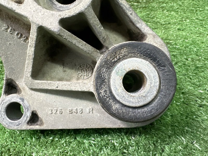 Кронштейн кпп Ford Focus 3 HB 2012 CB8