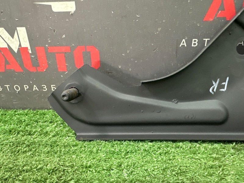 Кронштейн переднего подрамника Ford focus 3 2012 CB8