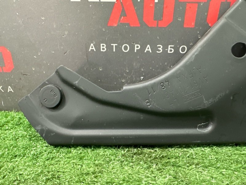 Кронштейн переднего подрамника Ford focus 3 2012 CB8