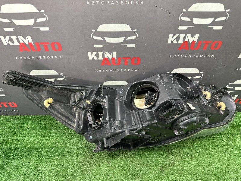 Фара Ford focus 3 2012 CB8