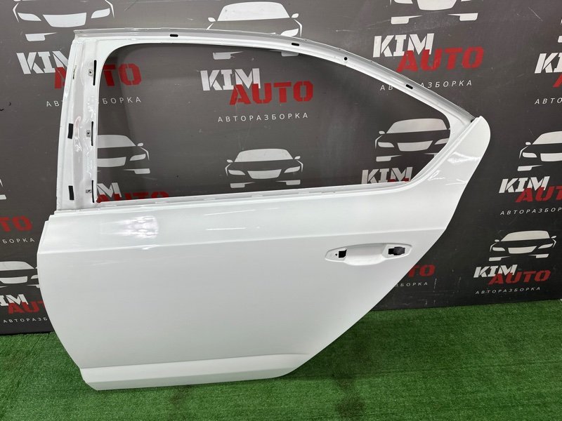 Дверь Skoda Octavia 2014 A7
