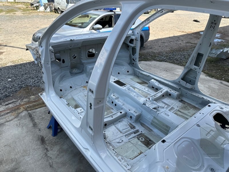 Порог со стойкой Skoda Octavia 2014 A7