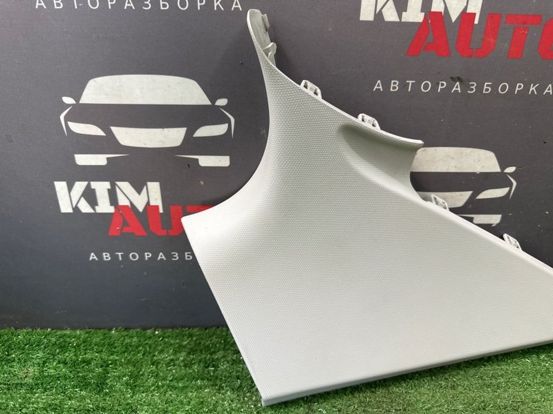 Накладка стойки верхняя Skoda Octavia 2014 A7