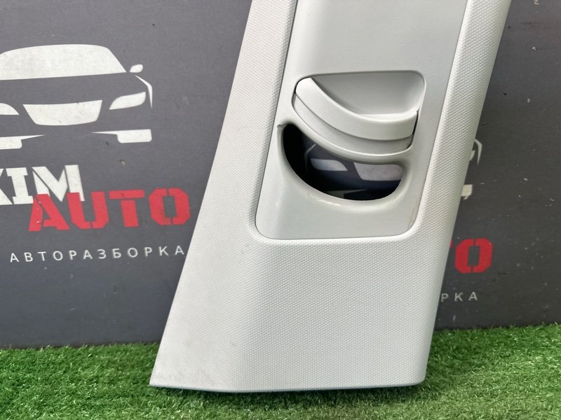 Накладка центральной стойки верхняя Skoda Octavia 2014 A7