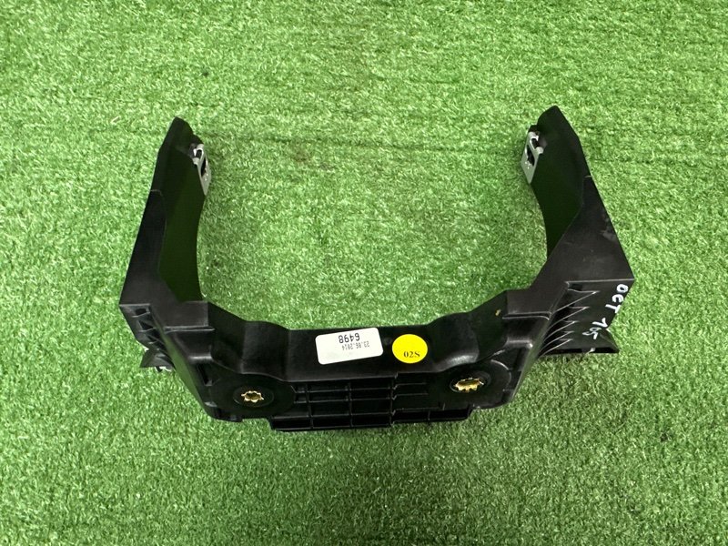 Консоль центральная Skoda Octavia 2014 A7