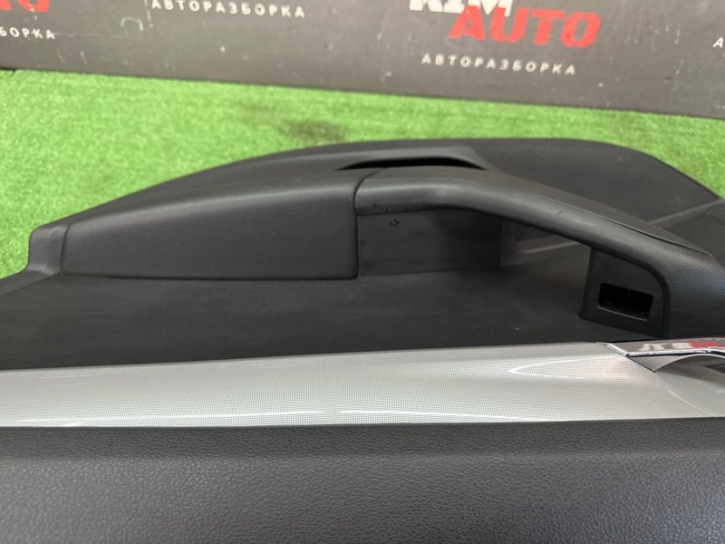 Обшивка двери Skoda Octavia 2014 A7