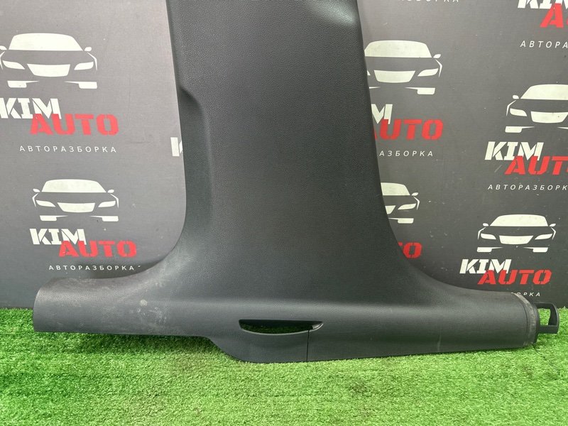 Накладка центральной стойки нижняя Skoda Octavia 2014 A7