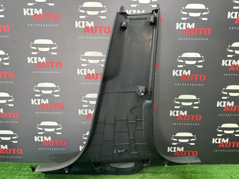 Накладка центральной стойки нижняя Skoda Octavia 2014 A7