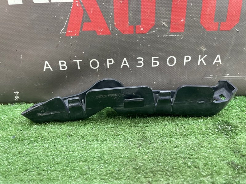 Кронштейн бампера Kia Ceed 1 2010 ED
