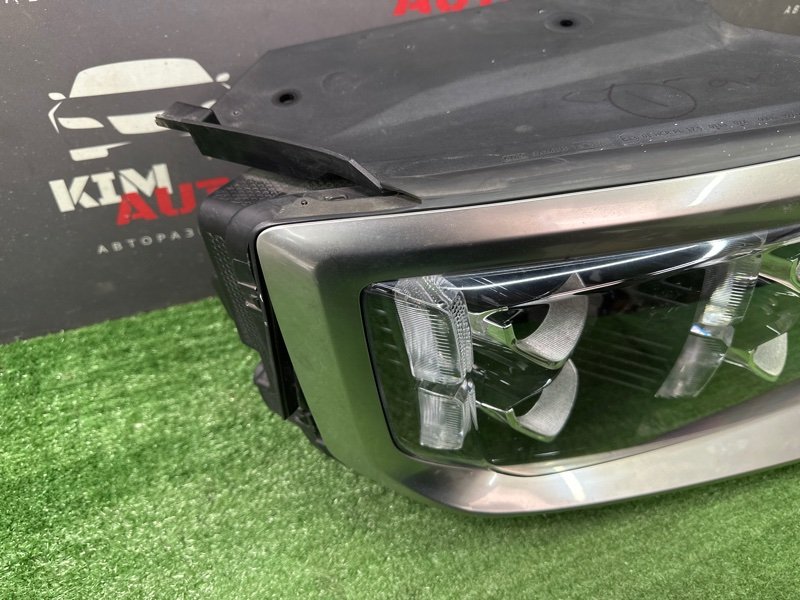 Фары передние Kia Mohave 2021 HM2